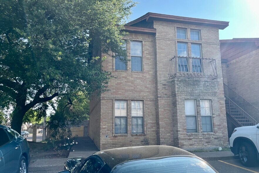 Building Photo - 1750 Tiara Trl