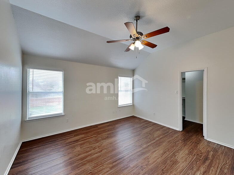 Building Photo - 1704 Gnu Gap