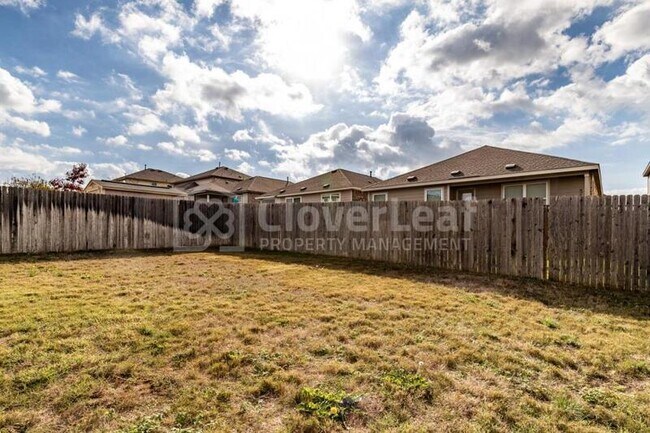 Building Photo - 6038 Akin Cir