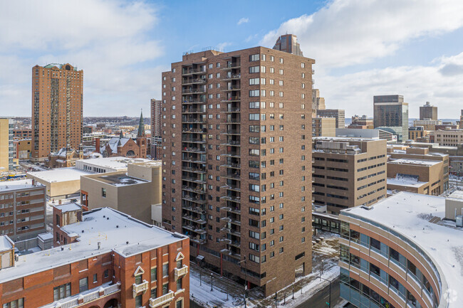 exterior photo - Gallery Tower