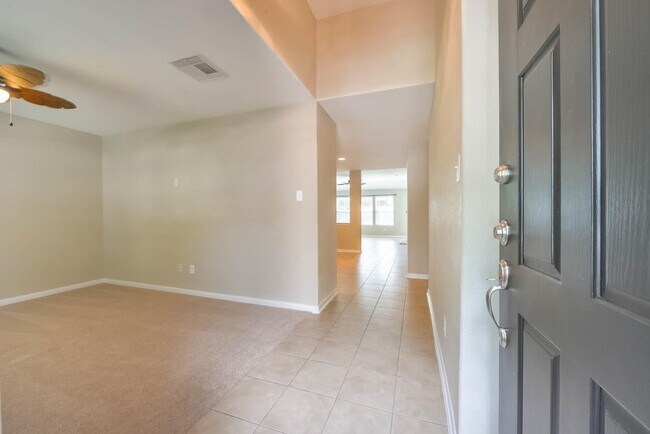 Building Photo - 21115 Amber Crossing Dr