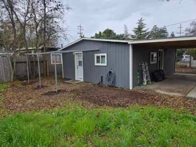 Building Photo - 398schindlerstreet.is4lease.com