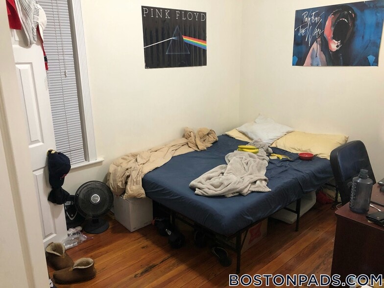 Building Photo - 8 Carmel St