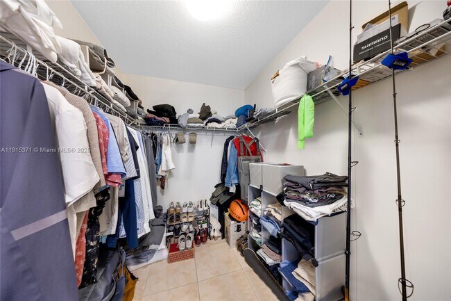 Building Photo - 41 SE 5th St