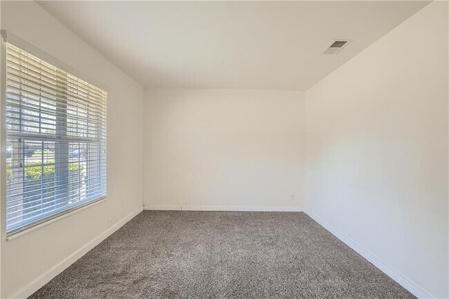 Building Photo - 12506 Tomanet Trail