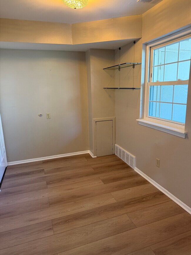 Building Photo - 7 Wexford Dr