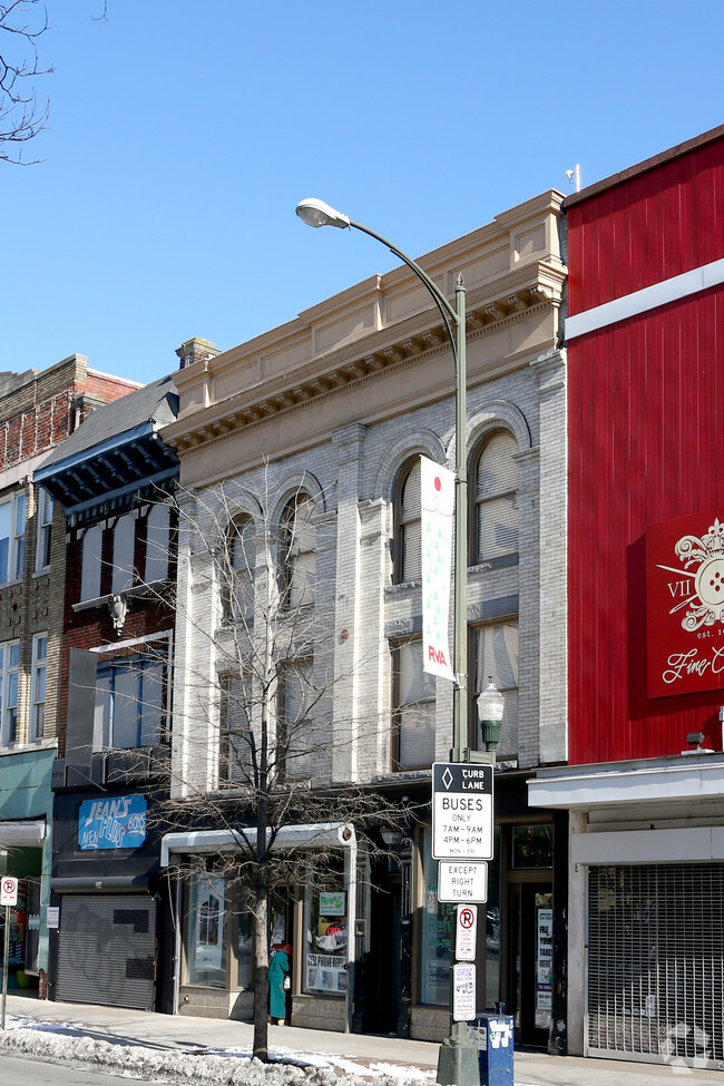 Building Photo - Hutzler on Broad