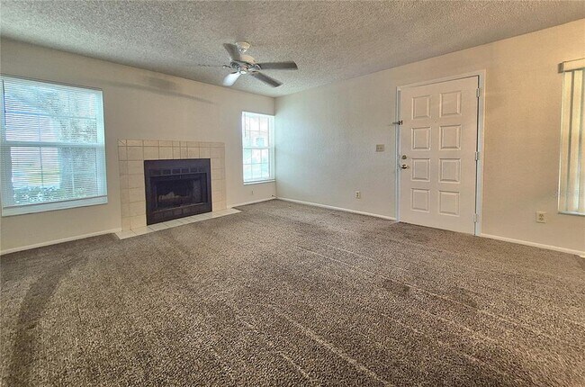 Building Photo - 3025 Bonaventure Cir