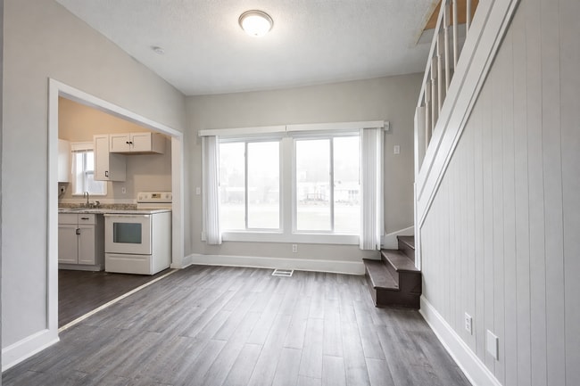 Building Photo - 19 S Tuxedo St