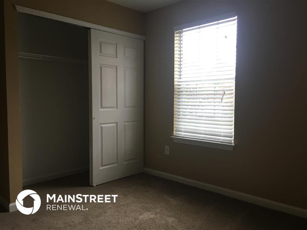 Building Photo - 14319 Riverfront Dr