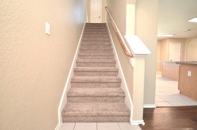 Building Photo - 6419 Bennington Springs Dr