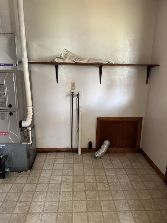 Building Photo - Charming 2 Bed 1 Bath House For Rent in Bo...