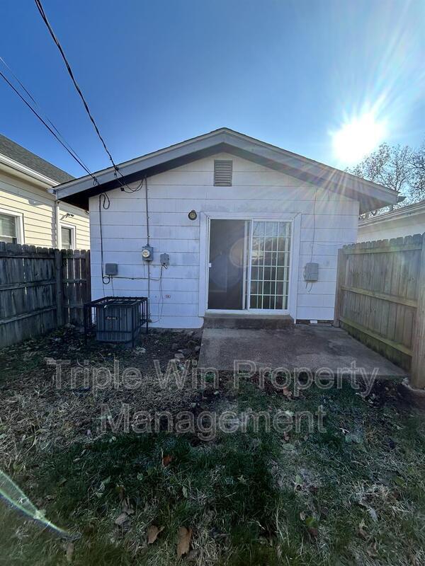 Building Photo - 7515 Alaska Ave