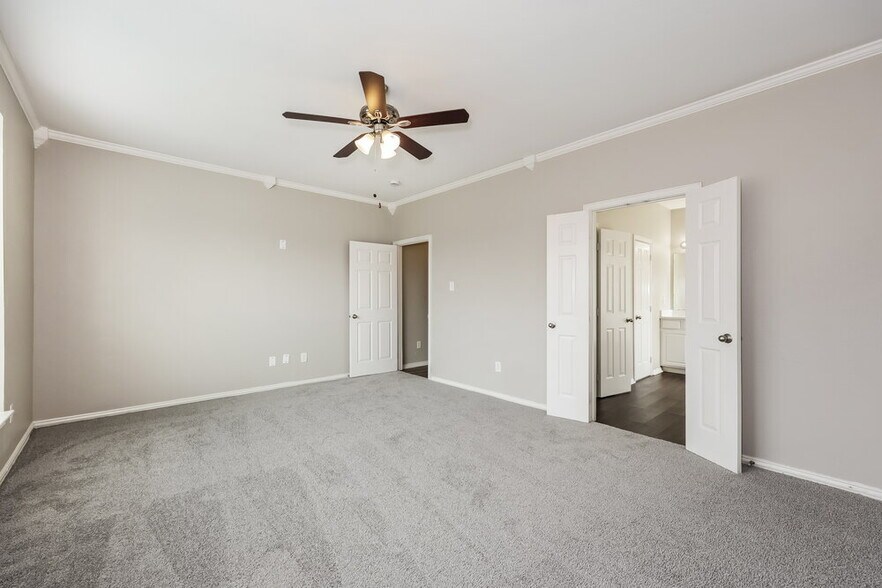 Building Photo - 4500 Clear Lake Ln