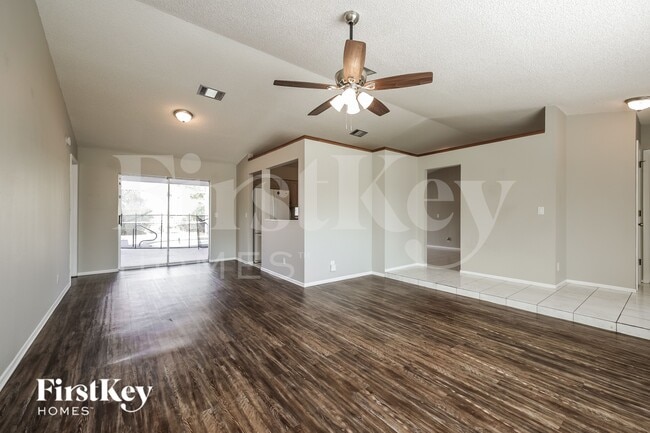 Building Photo - 1358 Abalom St