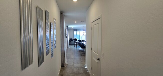 Building Photo - 3049 Hayden Rose Ave