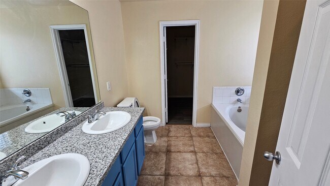 Building Photo - 22135 Greengate Dr