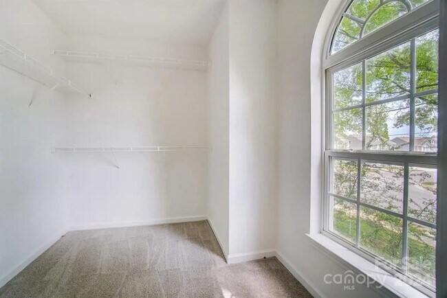 Building Photo - 9839 Brawley Ln
