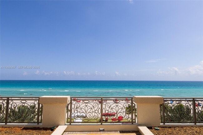 Building Photo - 17901 Collins Ave