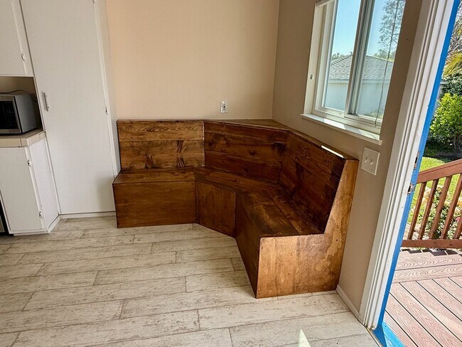 Building Photo - 4 Bed 2 Bath Home with Large Yard in Pacific Beach!