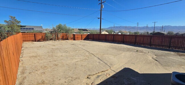 Building Photo - 13366 Verbena St