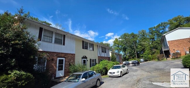Primary Photo - 1055 Rives Rd