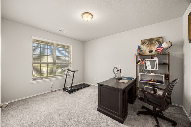 Building Photo - 4608 Mustang Run Dr