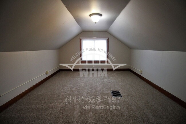 Building Photo - 1514 S 87th St