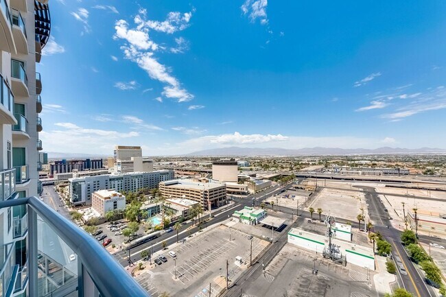 Building Photo - 150 Las Vegas Blvd N
