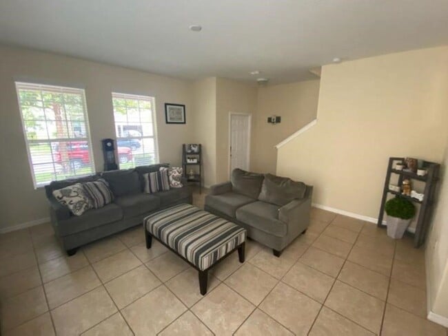 Building Photo - Beautiful 3 Bedroom 2.5  Bath Harmony Home...
