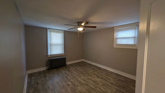 Building Photo - 3863 Brighton Rd