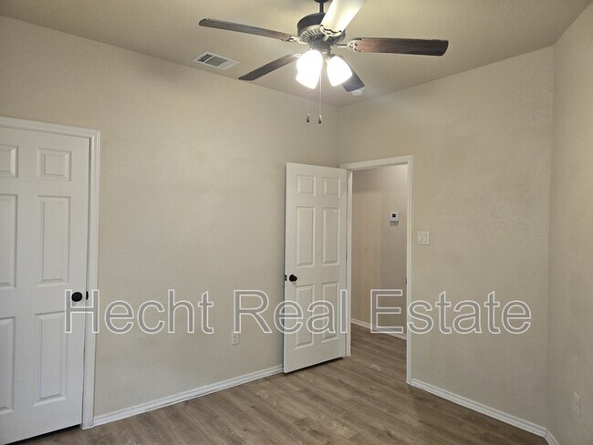Building Photo - 217 Kaspar Way