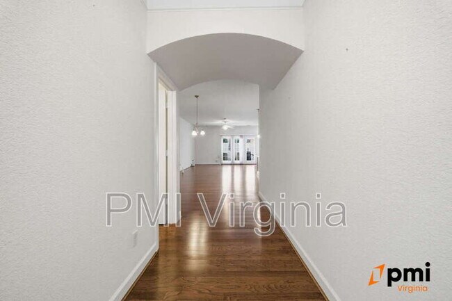 Building Photo - 4304 Cattail Ln