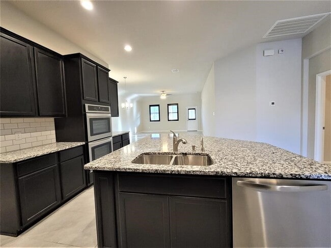 Building Photo - 218 Verde Lake Way
