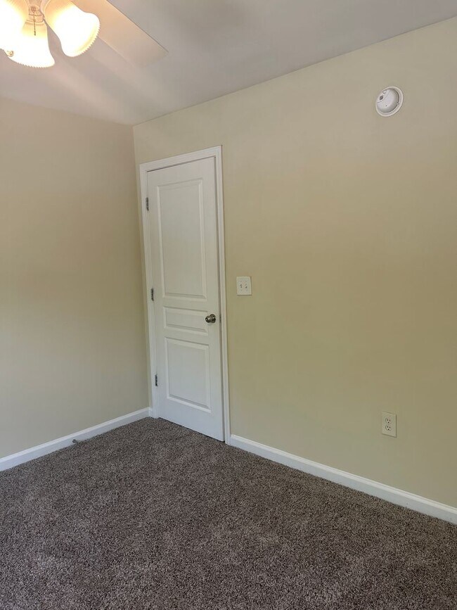 Building Photo - 05-205 Sun