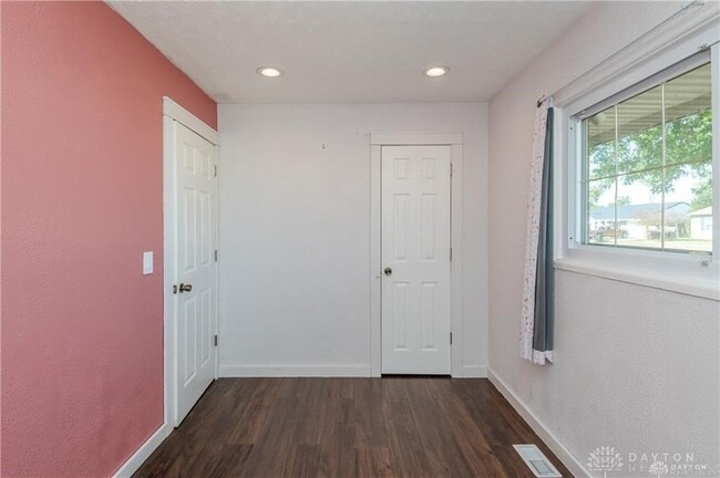 Building Photo - 1227 Frayne Dr