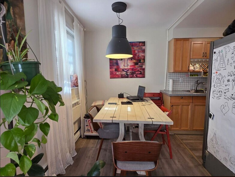 Building Photo - 412 N Wayne Ave