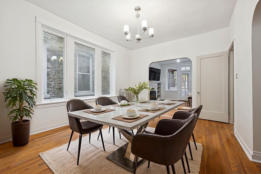 Building Photo - 2627 W Rice St