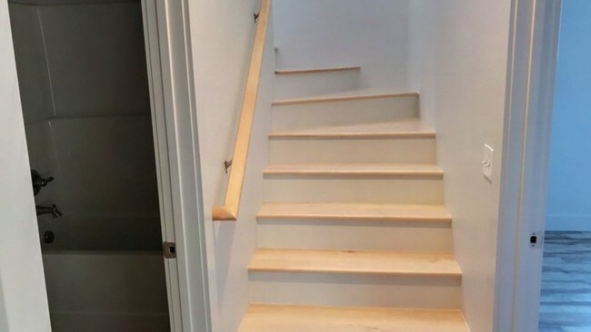 Building Photo - 1112 King Rd