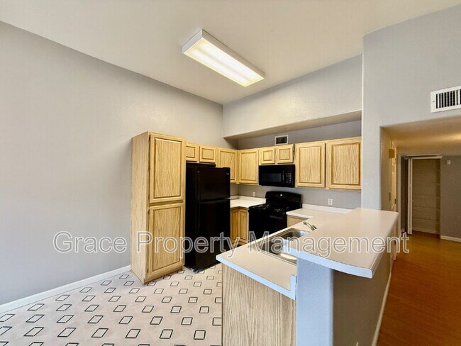 Building Photo - 1146 Opal St