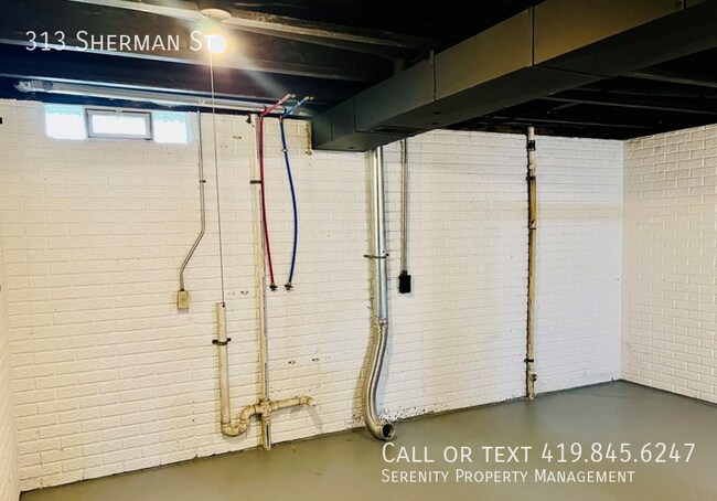 Building Photo - 313 Sherman St