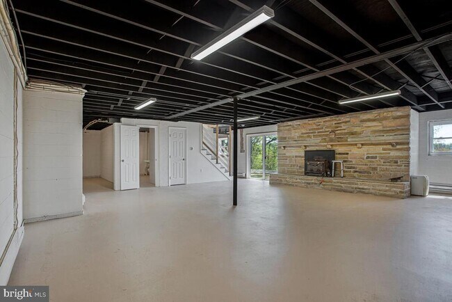 Building Photo - 9685 Howes Rd