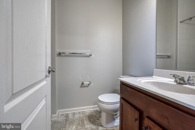 Building Photo - 985 Morgan Run Rd