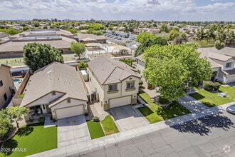 Building Photo - 927 W Azalea Pl