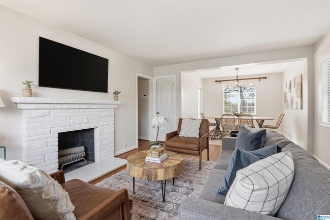 Building Photo - 5956 Crestwood Cir