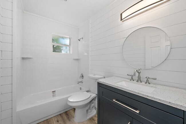 Building Photo - 12904 159th St N