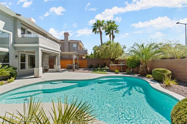 Building Photo - Recently remodeled 5 BEDROOMs/4 bathrooms,...