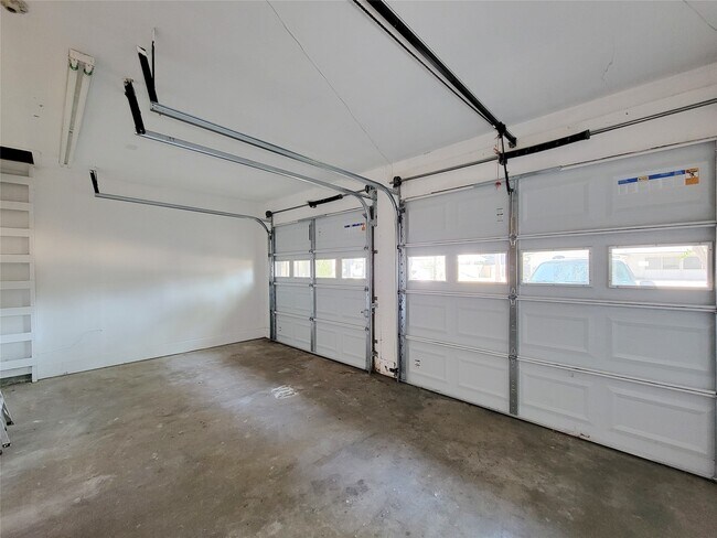 Building Photo - 9506 Vogue Ln