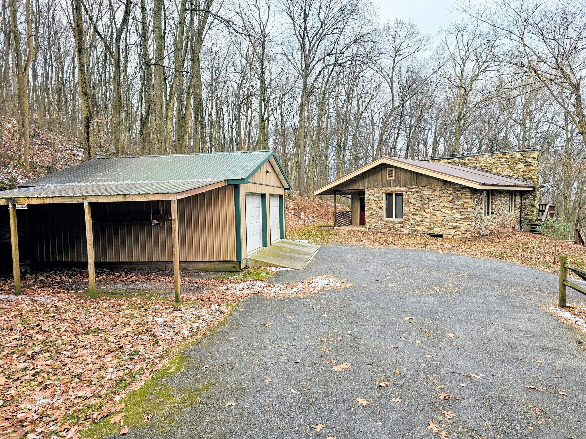 Building Photo - 135 Fraelich Rd