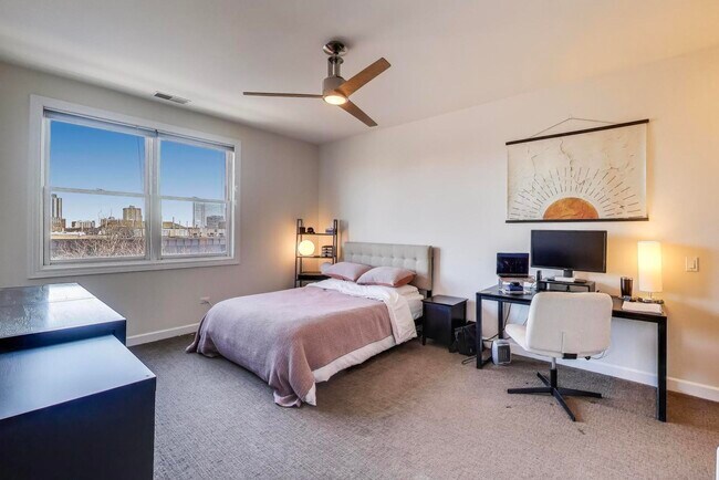 Building Photo - 4553 N Magnolia Ave